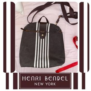 Henri Bendel Satchel Tote

Ships quickly!